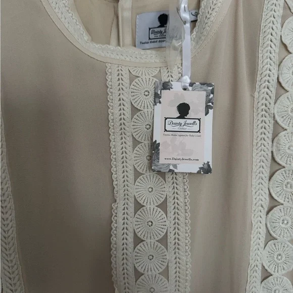 Dainty Jewells Maxi Dress - Picture 5 of 6